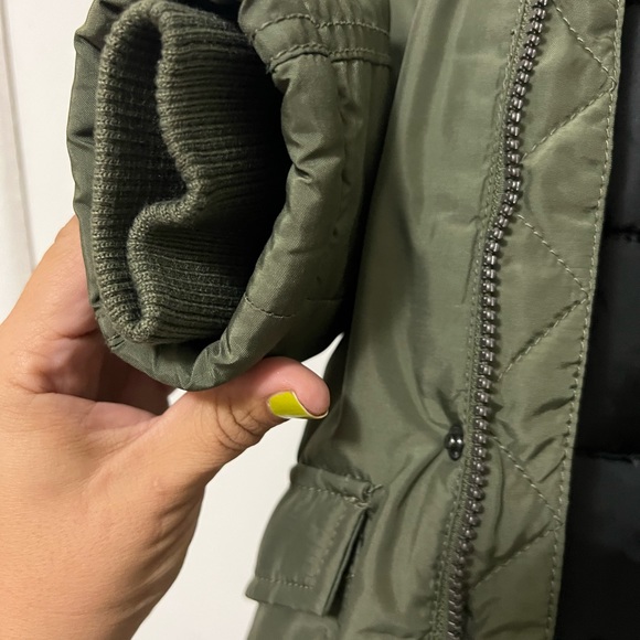 H&M toddler size 3yr-4yr snow jacket like new - Picture 4 of 6